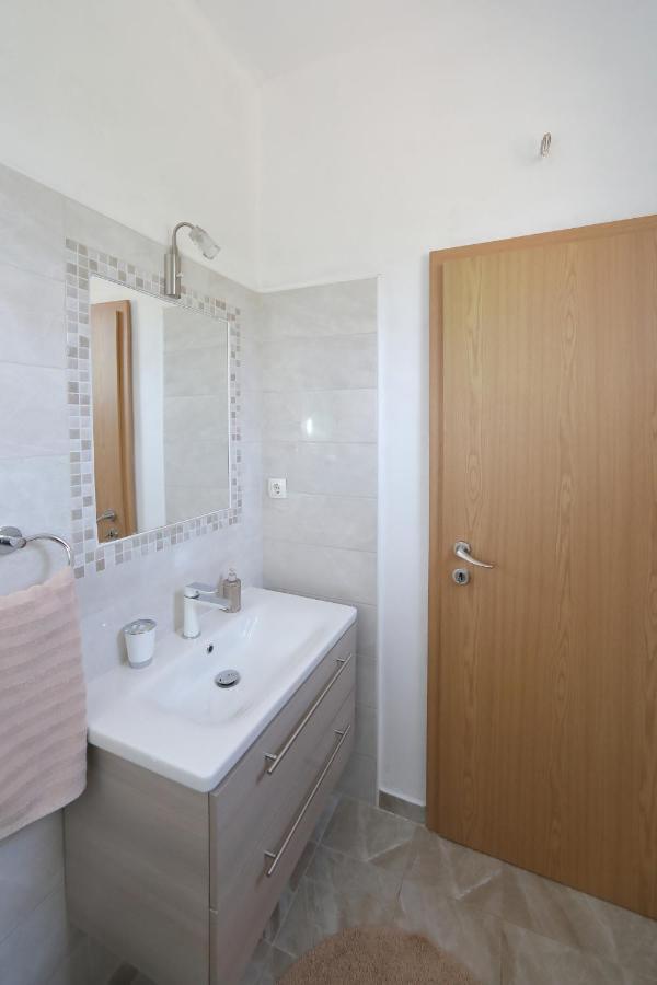 Apartment Sunny Terrace Bibinje Exterior photo